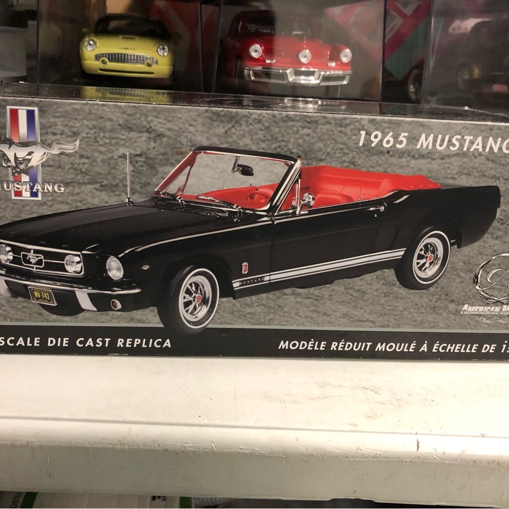 1965 Ford Mustang Gt Black 1:18 Ertl American Muscle 33766